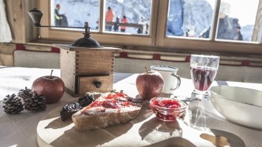 Breakfast at your ski hotel Val Gardena