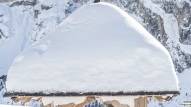 Snow-covered winter landscape at Col Raiser